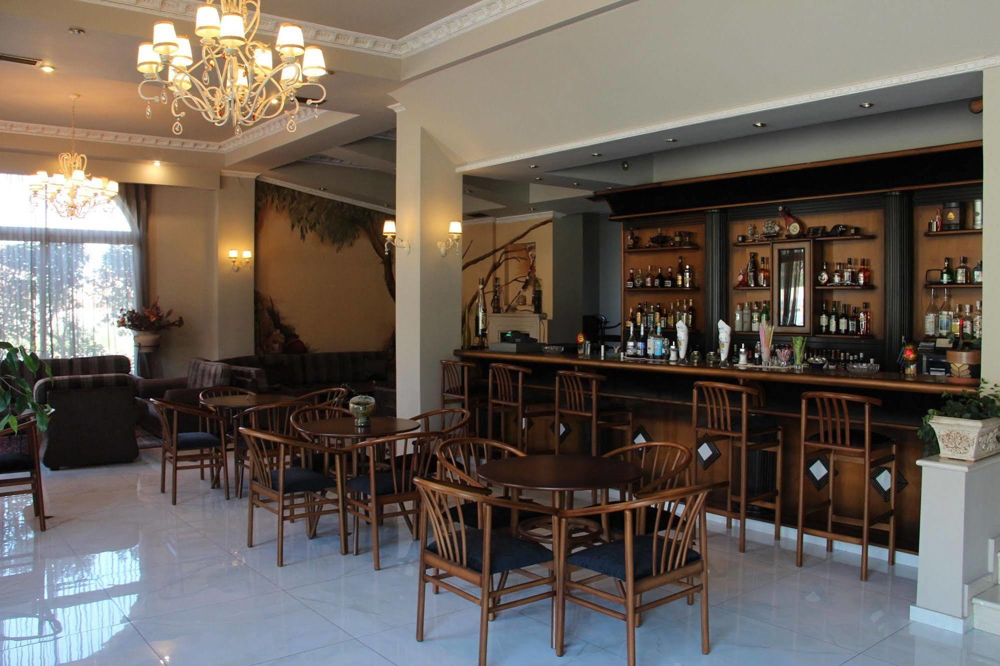 Hotel Orfeas Kalambaka Esterno foto